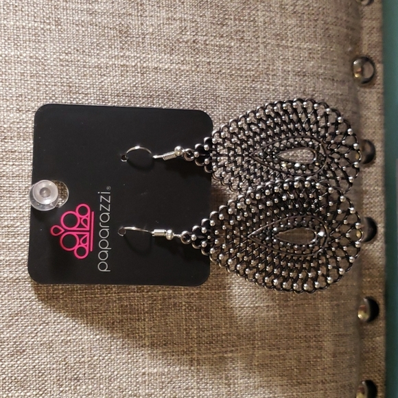 💜 Paparazzi Jewelry Earrings Silver